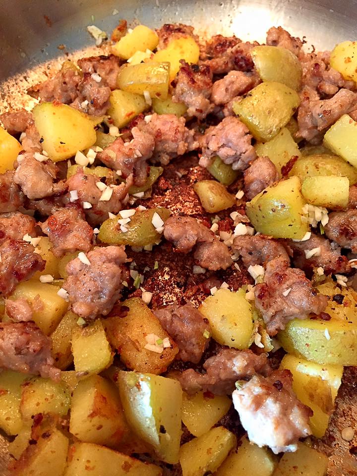 ITALIAN SAUSAGE POTATO HASH - Let's Cook Some Food